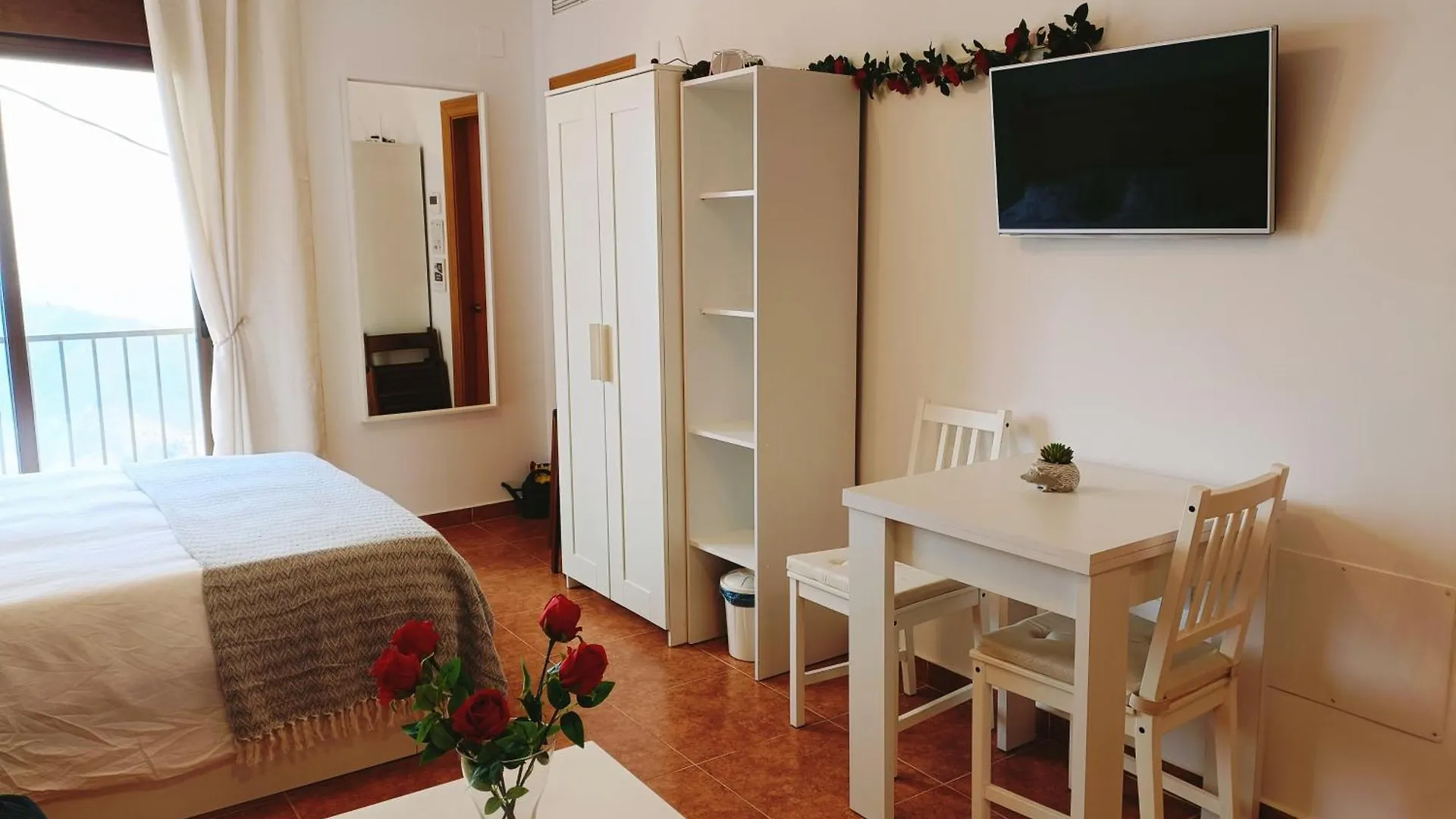 Estudio Panoramico Comares Apartment